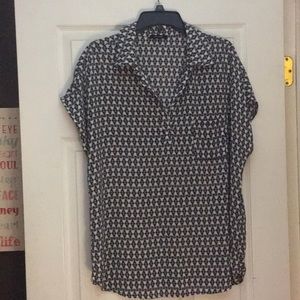 black and white v neck collared blouse